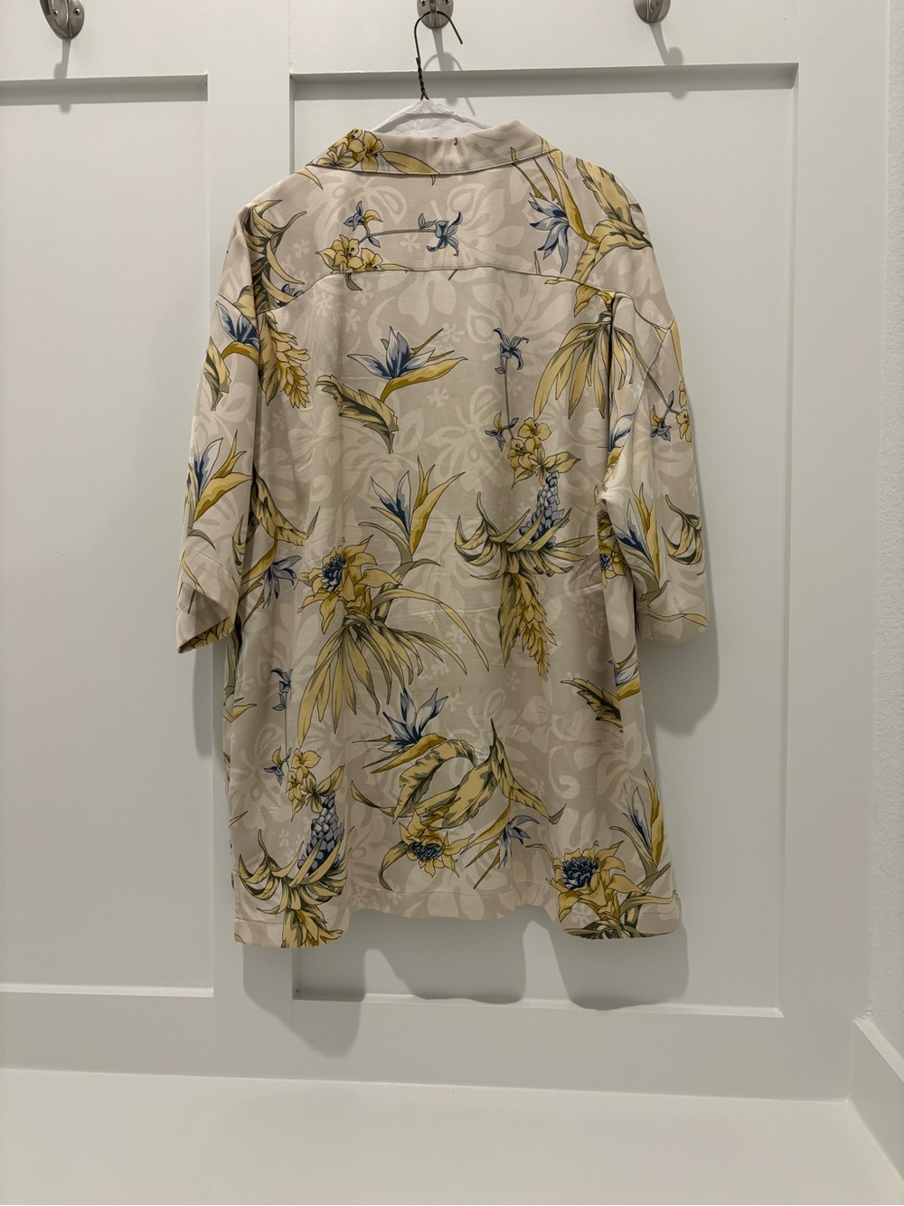 Monterey Club Casual Beige Tropical Floral Short-Sleeve Button-Down Shirt